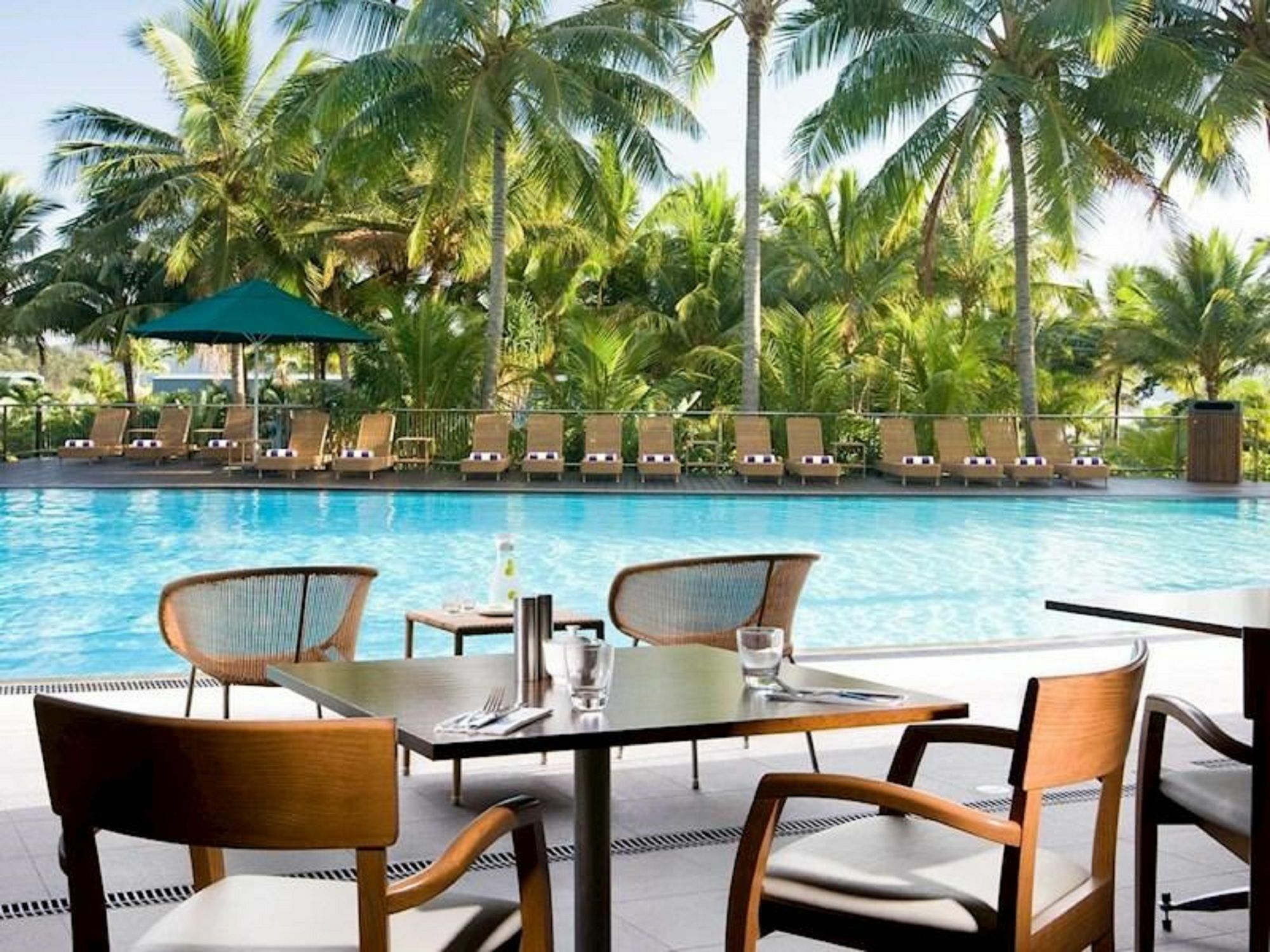 Reef View Hotel Hamilton Island Bagian luar foto